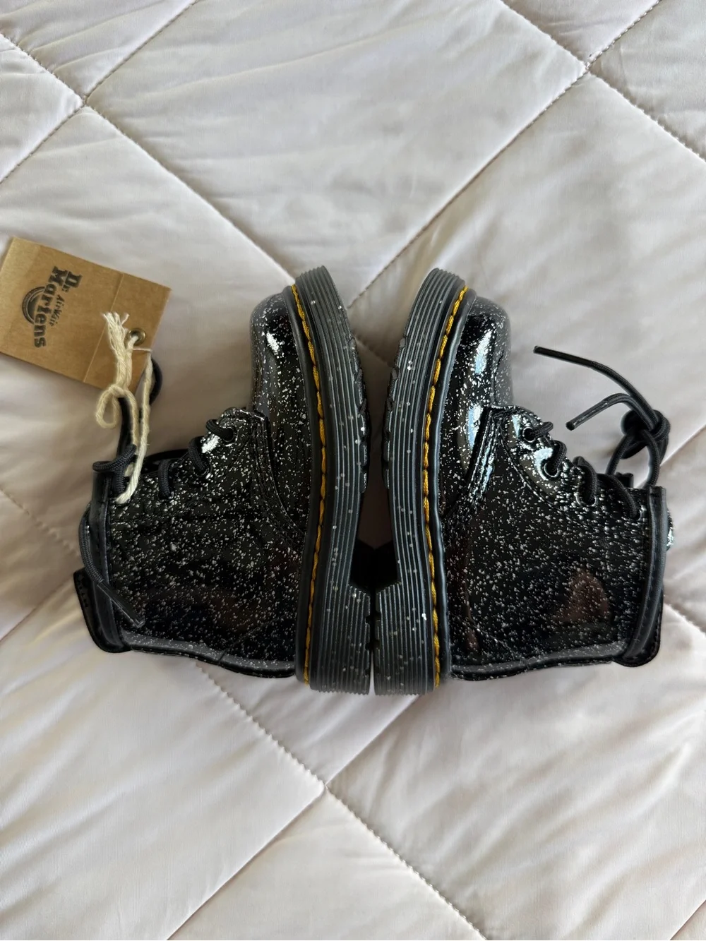 NWT NIB Dr. Martens Black Cosmic Glitter Lace-Up Girls' Boots BRAND NEW size 5